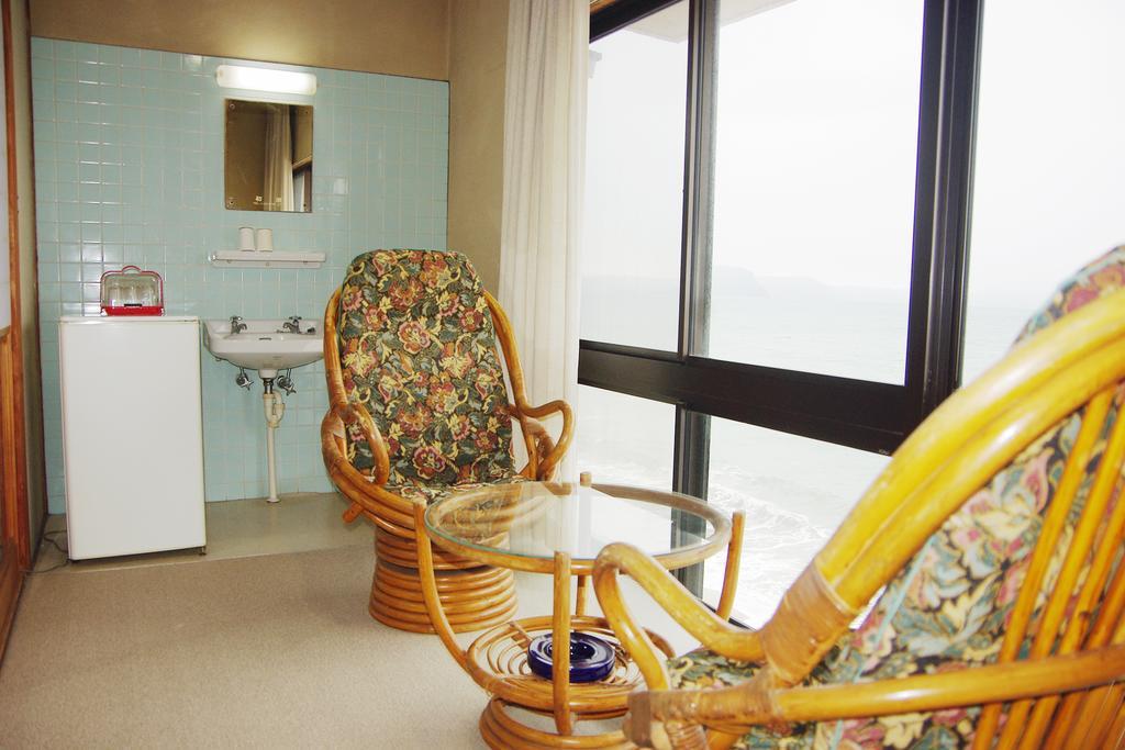 Hatsushio Ryokan Itoshima Exteriör bild