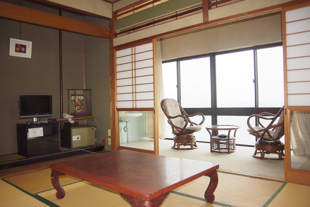 Hatsushio Ryokan Itoshima Exteriör bild