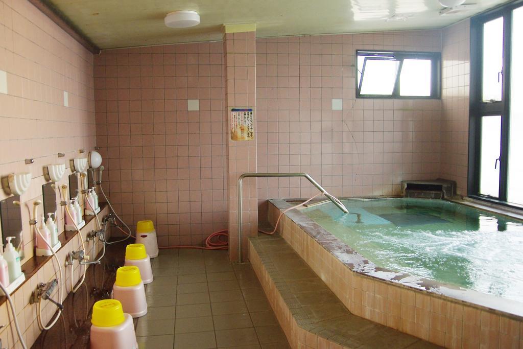 Hatsushio Ryokan Itoshima Exteriör bild